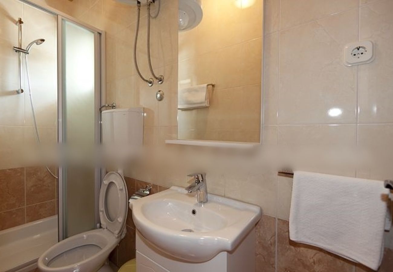 Apartamento en Tucepi - Apartamento en Tučepi con Seaview, Balcón, Acondicionador, WIFI (3674-1)