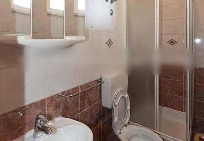 Apartamento en Tucepi - Apartamento en Tučepi con Terraza, Acondicionador, WIFI (3674-2) Apartamento en Tucepi - Apartamento en Tučepi con Terraza, Acondicionador, WIFI (3674-2)