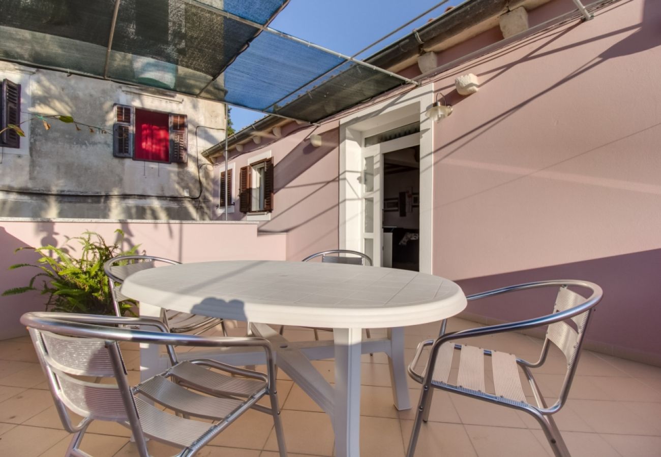 Apartamento en Mali Lošinj - Apartamento en Mali Lošinj con Terraza, Acondicionador (3683-2)