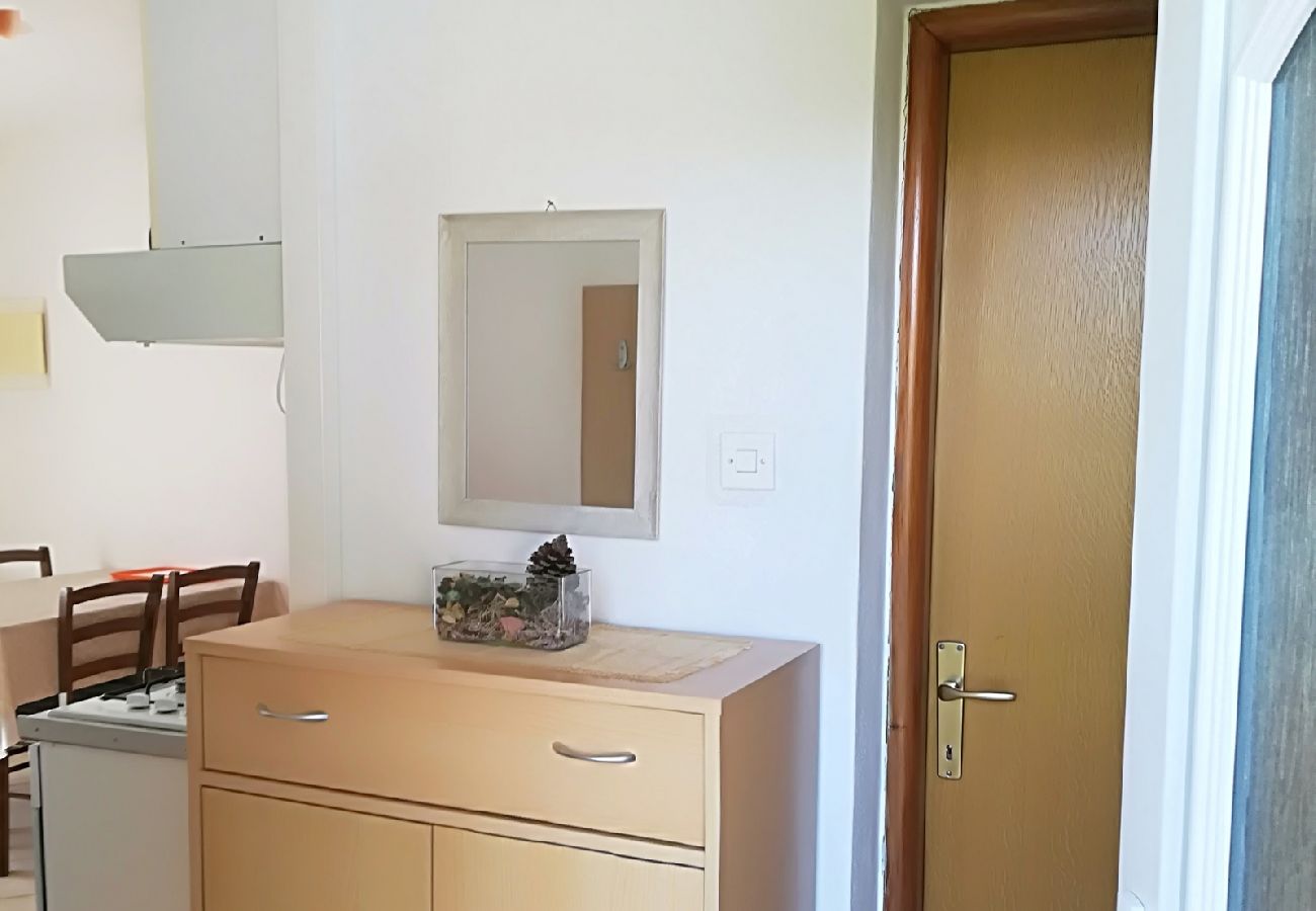 Apartamento en Novi Vinodolski - Apartamento en Novi Vinodolski con Seaview, Balcón, Acondicionador, WIFI (3667-1)