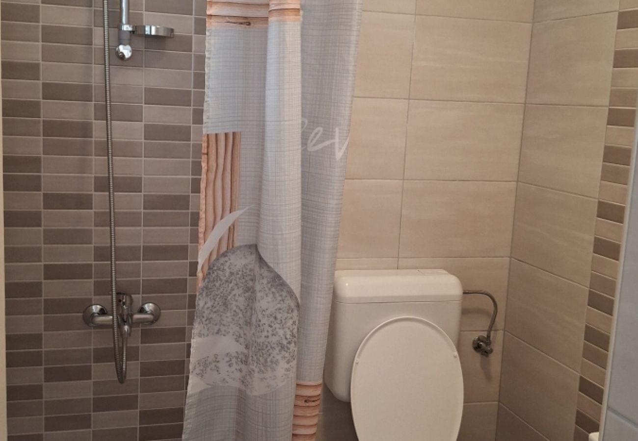 Apartamento en Kampor - Apartamento en Kampor con Seaview, Terraza, WIFI (3708-2)
