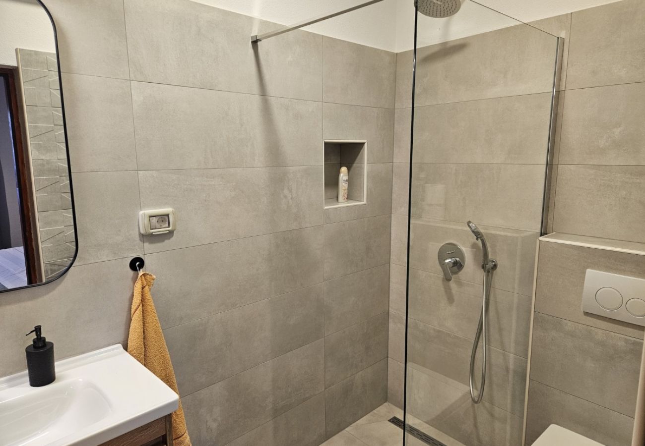 Apartamento en Nin - Apartamento en Nin con Terraza, Acondicionador, WIFI (3722-1)