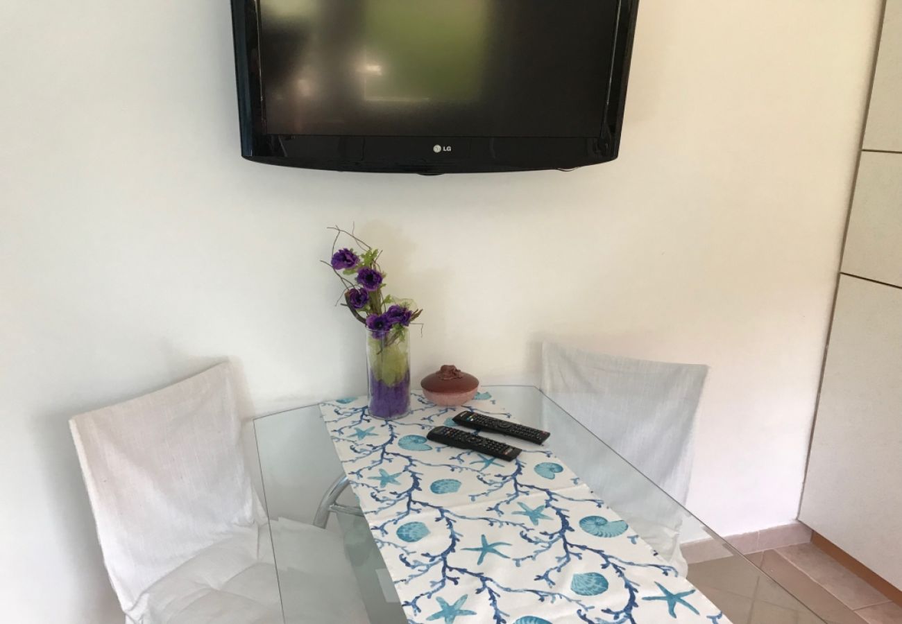 Apartamento en Lovran - Apartamento en Lovran con Terraza, Acondicionador, WIFI, Lavadora (3735-2)