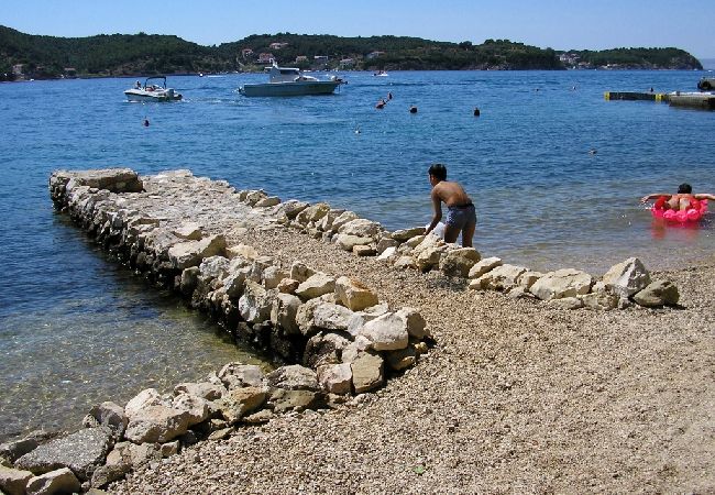 Apartamento en Supetarska Draga - Apartamento en Supetarska Draga con Seaview, Terraza, Acondicionador, WIFI (3750-1) Apartamento en Supetarska Draga - Apartamento en Supetarska Draga con Seaview, Terraza, Acondicionador, WIFI (3750-1)