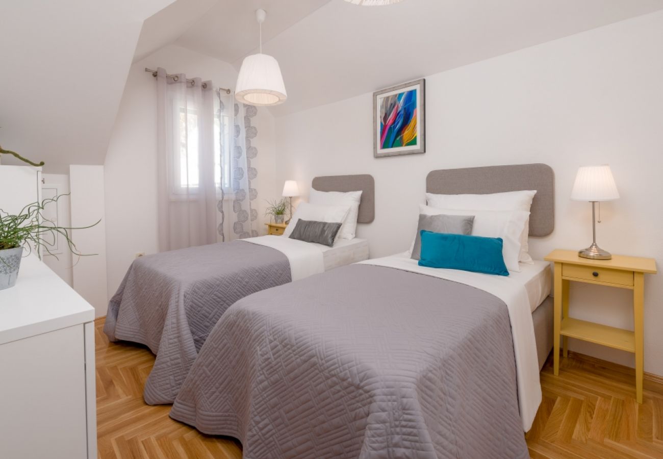 Casa en Murvica - Casa de vacaciones en Murvica con Seaview, Terraza, Acondicionador, WIFI (3756-1)