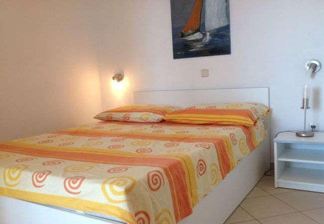 Apartamento en Stanici - Apartamento en Stanići con Seaview, Terraza, Acondicionador, WIFI (3782-5) Apartamento en Stanici - Apartamento en Stanići con Seaview, Terraza, Acondicionador, WIFI (3782-5)