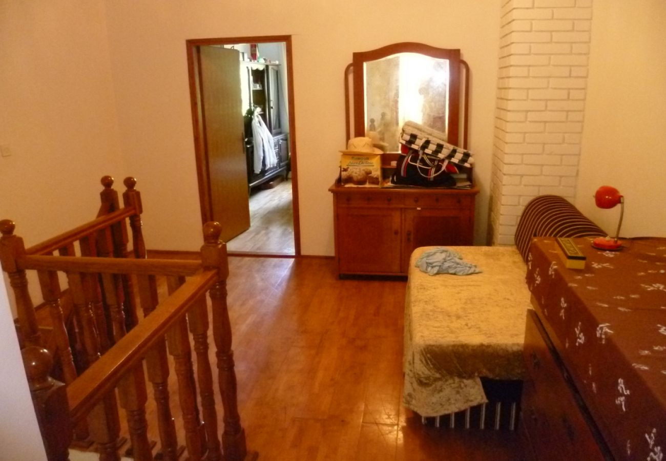 Apartamento en Zlarin - Apartamento en Zlarin con Balcón, WIFI, Lavadora (3813-2)