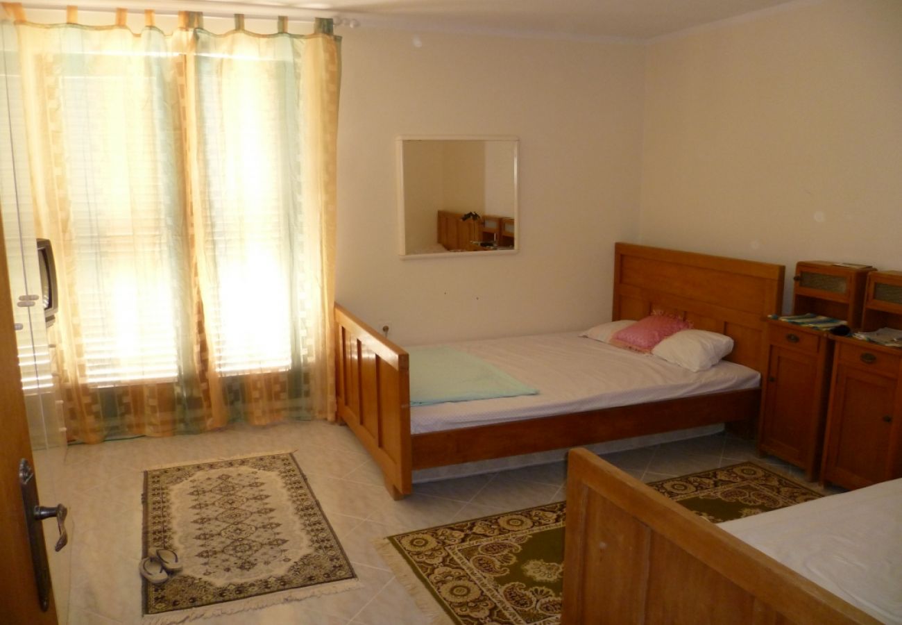 Apartamento en Zlarin - Apartamento en Zlarin con Balcón, WIFI, Lavadora (3813-2)