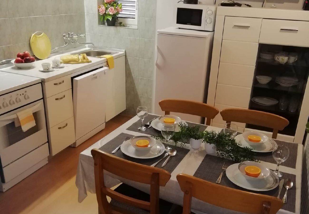 Apartamento en Sibenik - Apartamento en Brodarica con Seaview, Terraza, Acondicionador, WIFI (3814-1)