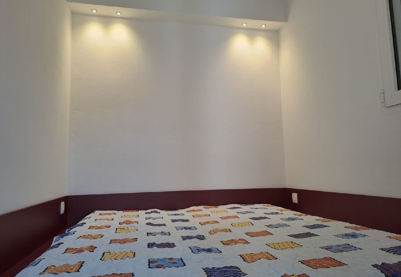 Apartamento en Punat - Apartamento en Punat con Terraza, Acondicionador, WIFI, Lavadora (3829-2)