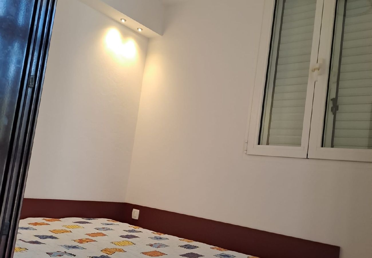 Apartamento en Punat - Apartamento en Punat con Terraza, Acondicionador, WIFI, Lavadora (3829-2)