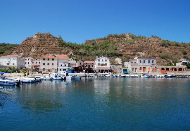 Susak - Alquiler por habitaciones