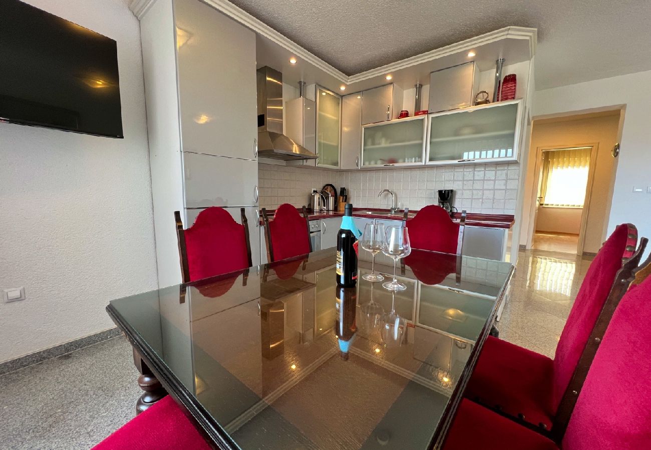 Apartamento en Nin - Apartamento en Zaton (Zadar) con Terraza, Acondicionador, WIFI, Lavadora (4141-1)