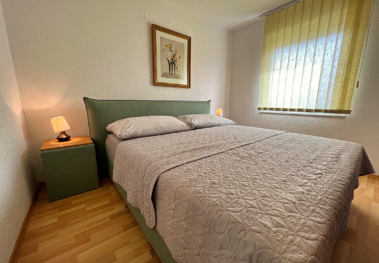 Apartamento en Nin - Apartamento en Zaton (Zadar) con Terraza, Acondicionador, WIFI, Lavadora (4141-1)