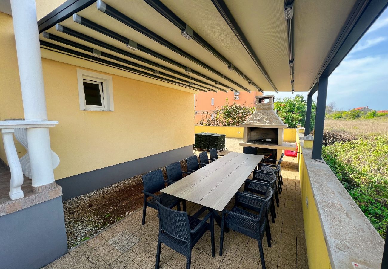 Apartamento en Nin - Apartamento en Zaton (Zadar) con Terraza, Acondicionador, WIFI, Lavadora (4141-1)