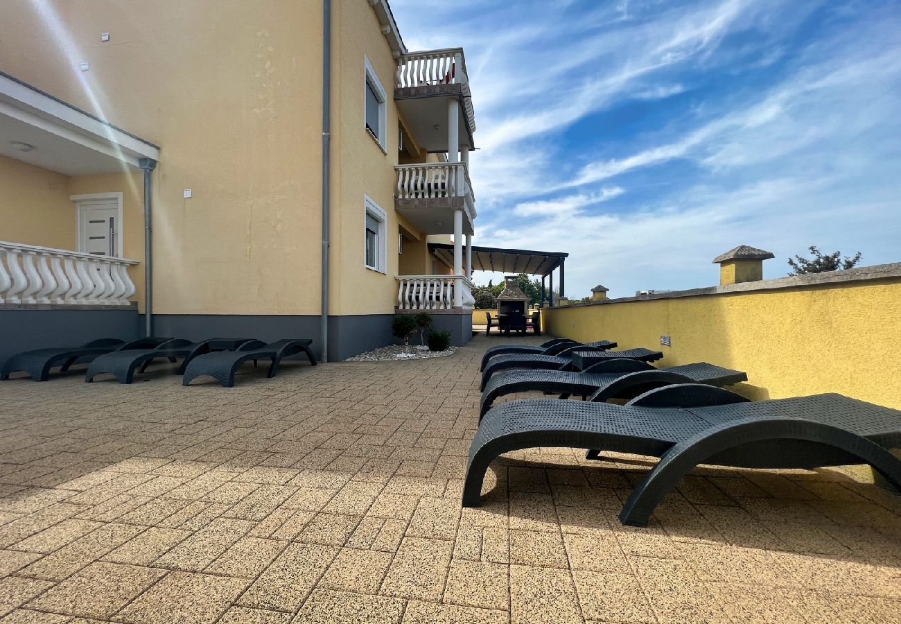 Apartamento en Nin - Apartamento en Zaton (Zadar) con Terraza, Acondicionador, WIFI, Lavadora (4141-1)