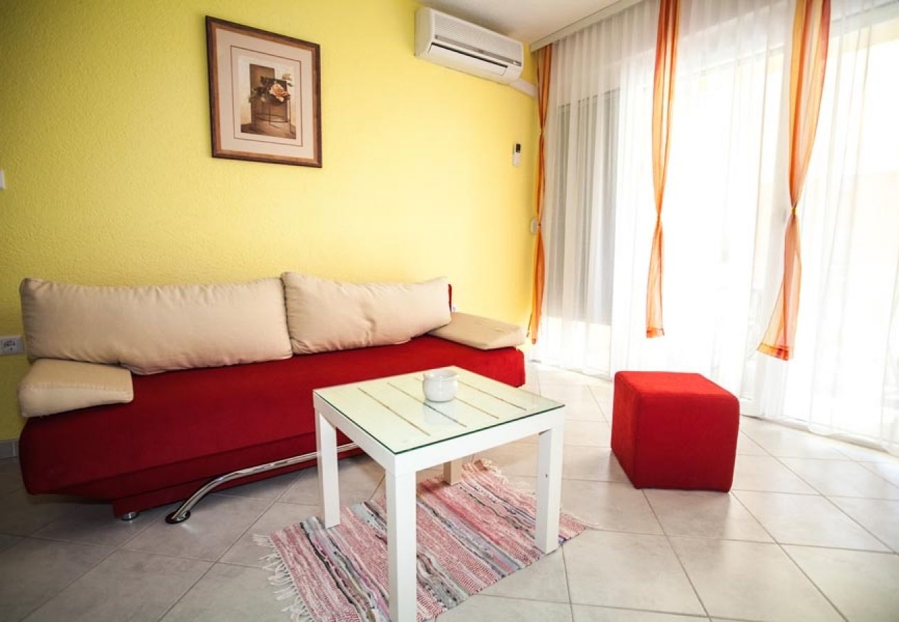 Apartamento en Nin - Apartamento en Zaton (Zadar) con Terraza, Acondicionador, WIFI, Lavadora (4141-2)