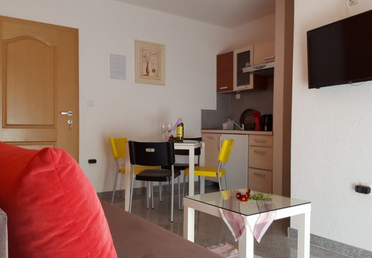 Apartamento en Nin - Apartamento en Zaton (Zadar) con Terraza, Acondicionador, WIFI, Lavadora (4141-2)