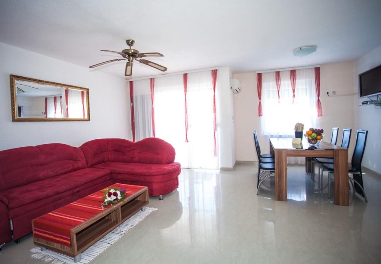 Apartamento en Nin - Apartamento en Zaton (Zadar) con Terraza, Acondicionador, WIFI, Lavadora (4141-5)