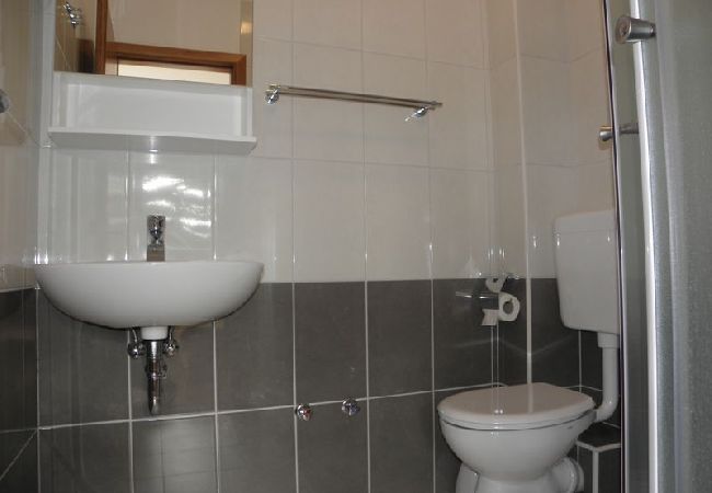 Apartamento en Duce - Apartamento en Duće con Seaview, Terraza, Acondicionador, WIFI (4166-2) Apartamento en Duce - Apartamento en Duće con Seaview, Terraza, Acondicionador, WIFI (4166-2)