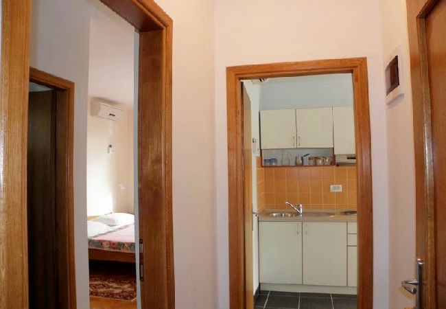 Apartamento en Duce - Apartamento en Duće con Seaview, Terraza, Acondicionador, WIFI (4166-2) Apartamento en Duce - Apartamento en Duće con Seaview, Terraza, Acondicionador, WIFI (4166-2)