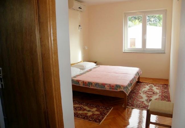 Apartamento en Duce - Apartamento en Duće con Seaview, Terraza, Acondicionador, WIFI (4166-2) Apartamento en Duce - Apartamento en Duće con Seaview, Terraza, Acondicionador, WIFI (4166-2)