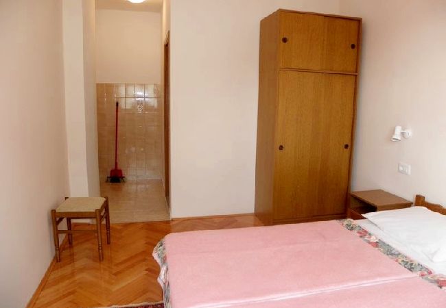 Apartamento en Duce - Apartamento en Duće con Seaview, Terraza, Acondicionador, WIFI (4166-2) Apartamento en Duce - Apartamento en Duće con Seaview, Terraza, Acondicionador, WIFI (4166-2)