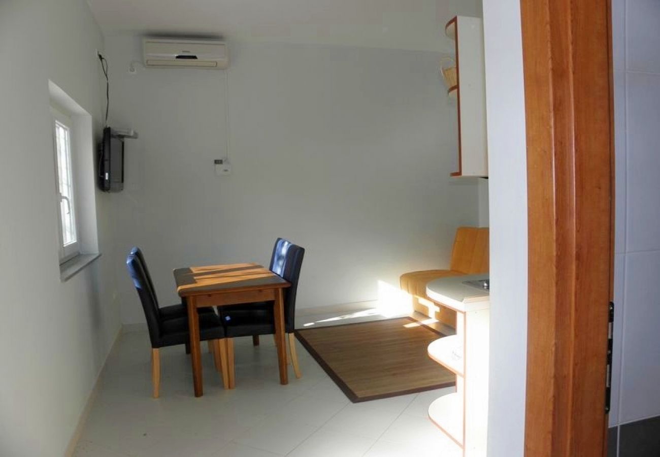 Apartamento en Duce - Apartamento en Duće con Terraza, Acondicionador, WIFI, Lavadora (4166-6)