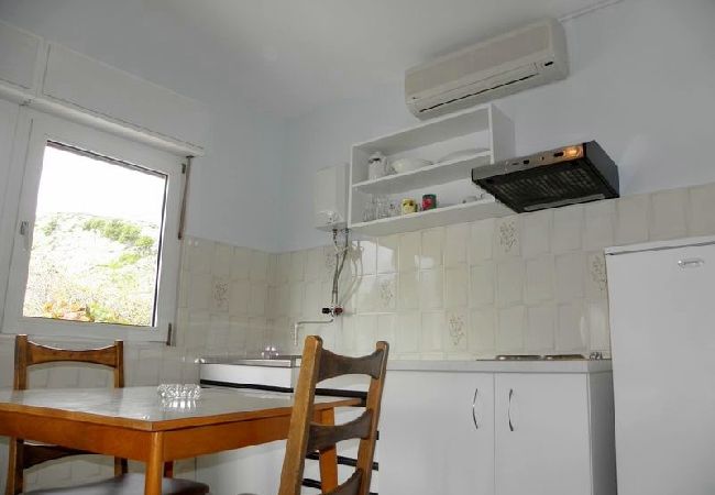 Apartamento en Duce - Apartamento en Duće con Seaview, Balcón, Acondicionador, WIFI (4166-8) Apartamento en Duce - Apartamento en Duće con Seaview, Balcón, Acondicionador, WIFI (4166-8)