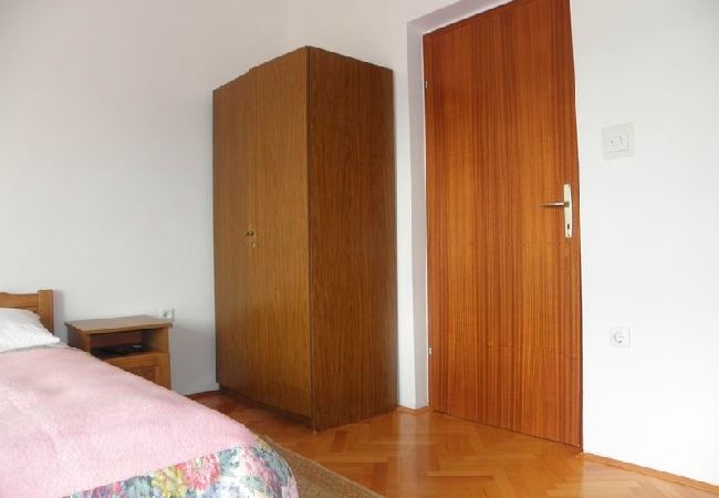 Apartamento en Duce - Apartamento en Duće con Seaview, Balcón, Acondicionador, WIFI (4166-8) Apartamento en Duce - Apartamento en Duće con Seaview, Balcón, Acondicionador, WIFI (4166-8)