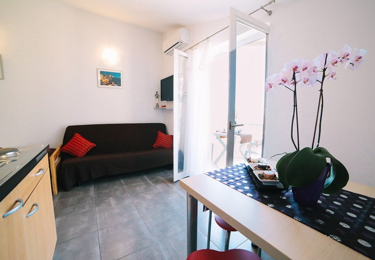 Apartamento en Duce - Apartamento en Duće con Seaview, Balcón, Acondicionador, WIFI (4167-8)