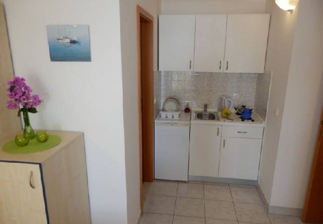 Estudio en Duce - Apartamento Estudio en Duće con Seaview, Balcón, Acondicionador, WIFI (4173-3) Estudio en Duce - Apartamento Estudio en Duće con Seaview, Balcón, Acondicionador, WIFI (4173-3)