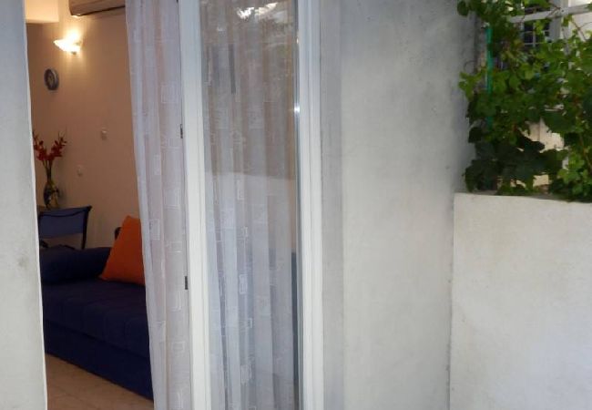 Apartamento en Duce - Apartamento en Duće con Terraza, Acondicionador, WIFI, Lavadora (4173-4) Apartamento en Duce - Apartamento en Duće con Terraza, Acondicionador, WIFI, Lavadora (4173-4)