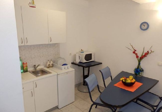 Apartamento en Duce - Apartamento en Duće con Terraza, Acondicionador, WIFI, Lavadora (4173-4) Apartamento en Duce - Apartamento en Duće con Terraza, Acondicionador, WIFI, Lavadora (4173-4)