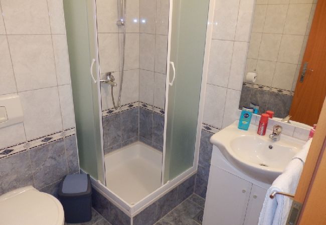 Estudio en Duce - Apartamento Estudio en Duće con Seaview, Balcón, Acondicionador, WIFI (4173-7) Estudio en Duce - Apartamento Estudio en Duće con Seaview, Balcón, Acondicionador, WIFI (4173-7)