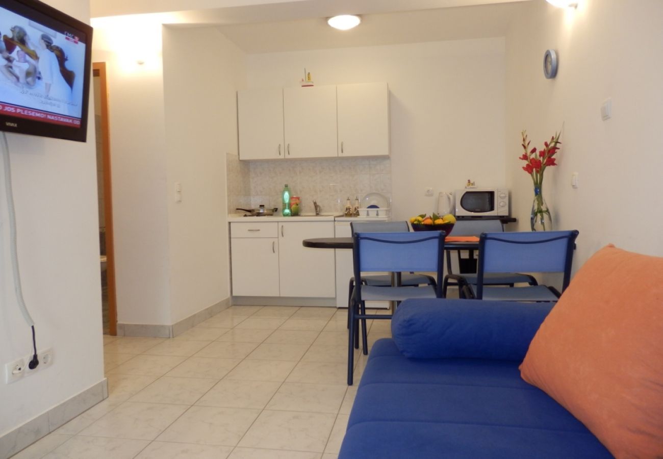 Apartamento en Duce - Apartamento en Duće con Terraza, Acondicionador, WIFI, Lavadora (4173-9)