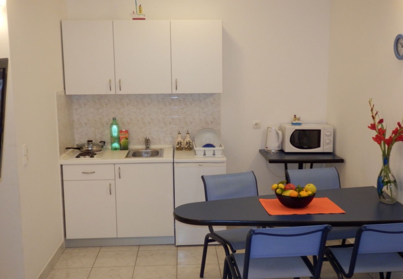 Apartamento en Duce - Apartamento en Duće con Terraza, Acondicionador, WIFI, Lavadora (4173-9)