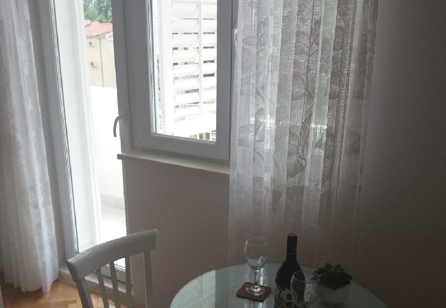 Estudio en Duce - Apartamento Estudio en Duće con Seaview, Balcón, Acondicionador, WIFI (4174-3) Estudio en Duce - Apartamento Estudio en Duće con Seaview, Balcón, Acondicionador, WIFI (4174-3)