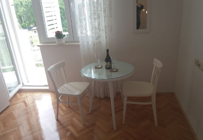 Estudio en Duce - Apartamento Estudio en Duće con Seaview, Balcón, Acondicionador, WIFI (4174-3) Estudio en Duce - Apartamento Estudio en Duće con Seaview, Balcón, Acondicionador, WIFI (4174-3)