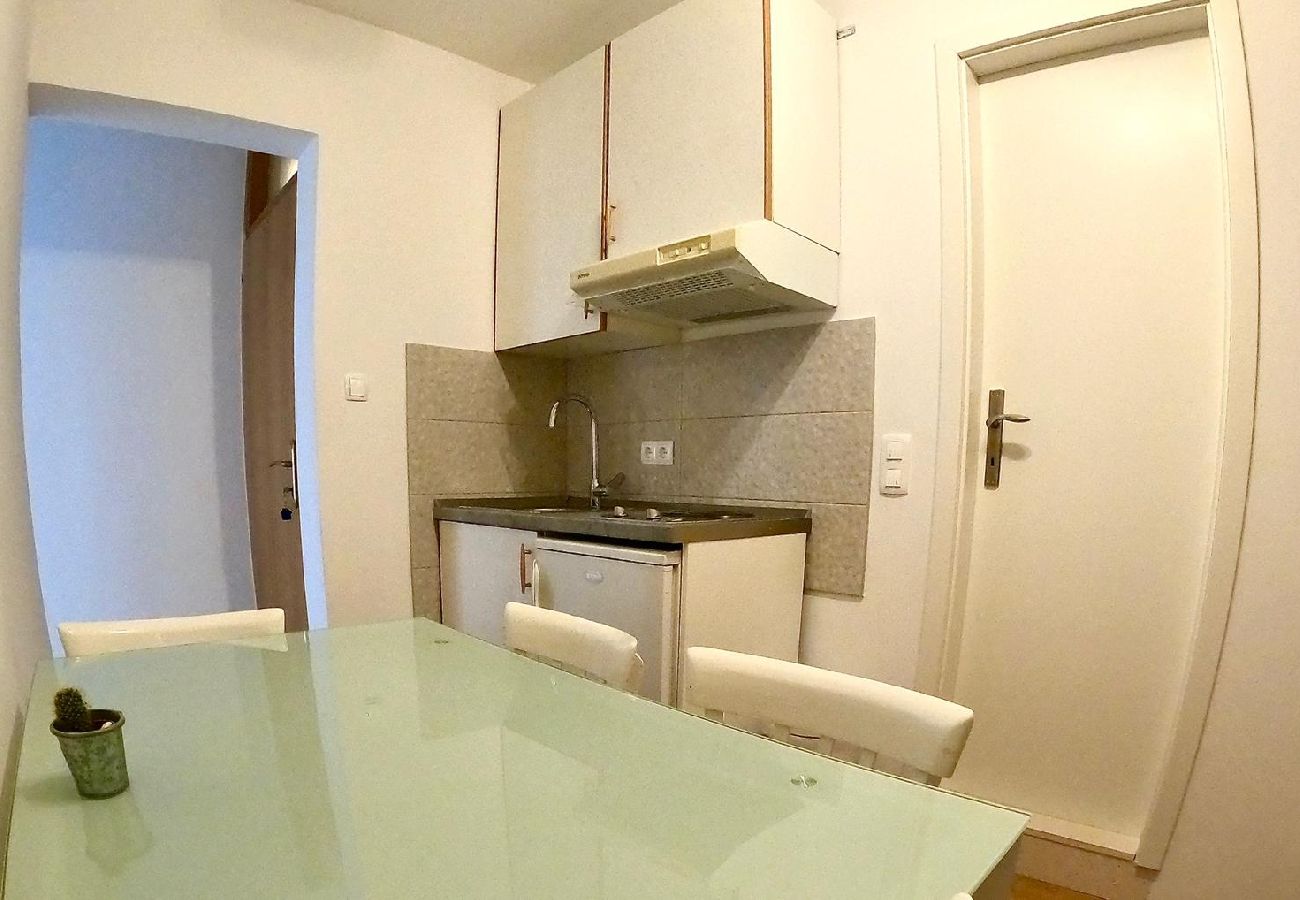 Apartamento en Duce - Apartamento en Duće con Seaview, Balcón, Acondicionador, WIFI (4174-7)