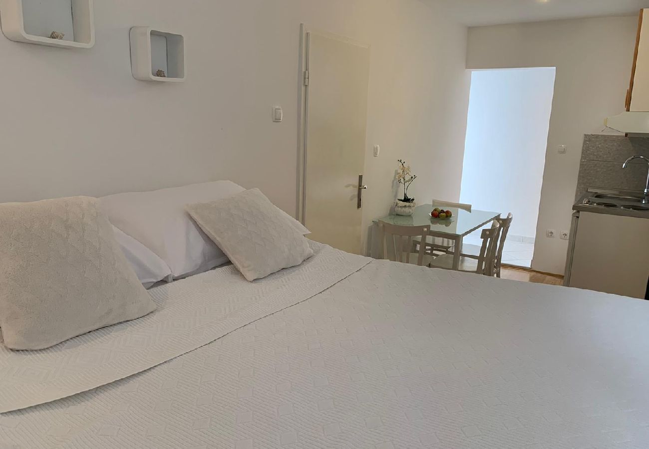 Apartamento en Duce - Apartamento en Duće con Seaview, Balcón, Acondicionador, WIFI (4174-7)