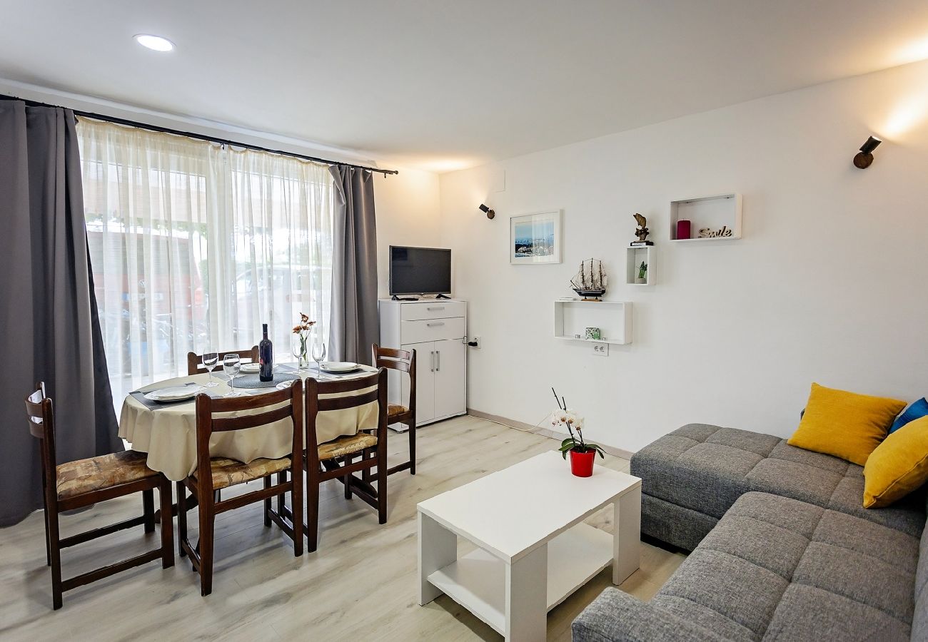 Apartamento en Rogoznica - Apartamento en Rogoznica con Terraza, Acondicionador, WIFI, Lavavajillas (3338-1)