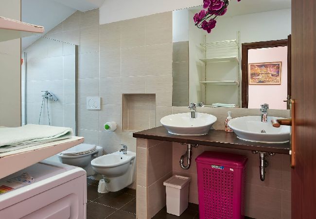 Apartamento en Trogir - Apartamento en Trogir con Terraza, Acondicionador, WIFI, Lavadora (4215-1) Apartamento en Trogir - Apartamento en Trogir con Terraza, Acondicionador, WIFI, Lavadora (4215-1)