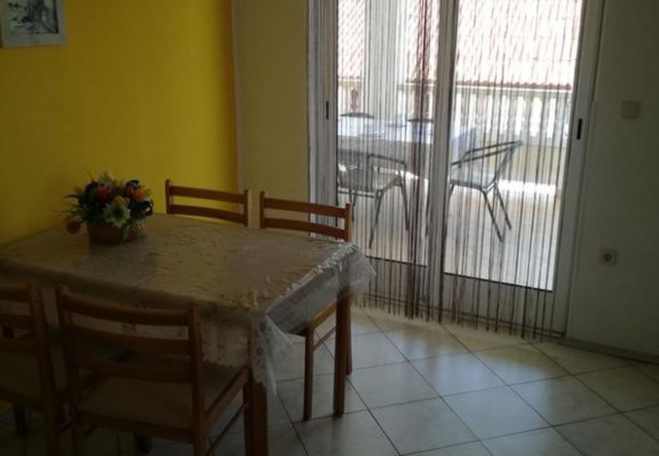 Apartamento en Kampor - Apartamento en Kampor con Terraza, Acondicionador, WIFI (4235-3)