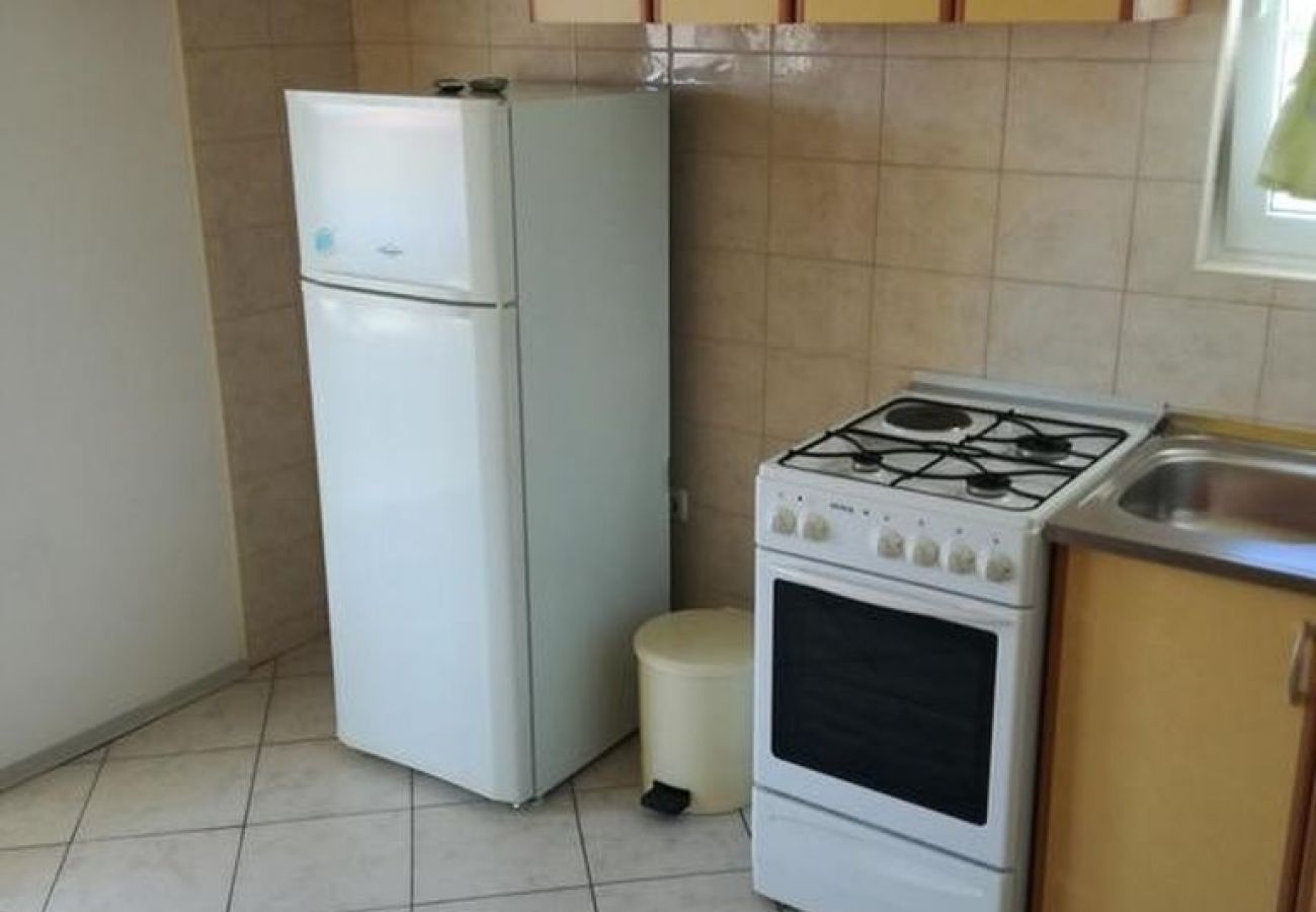 Apartamento en Kampor - Apartamento en Kampor con Terraza, Acondicionador, WIFI (4235-3)