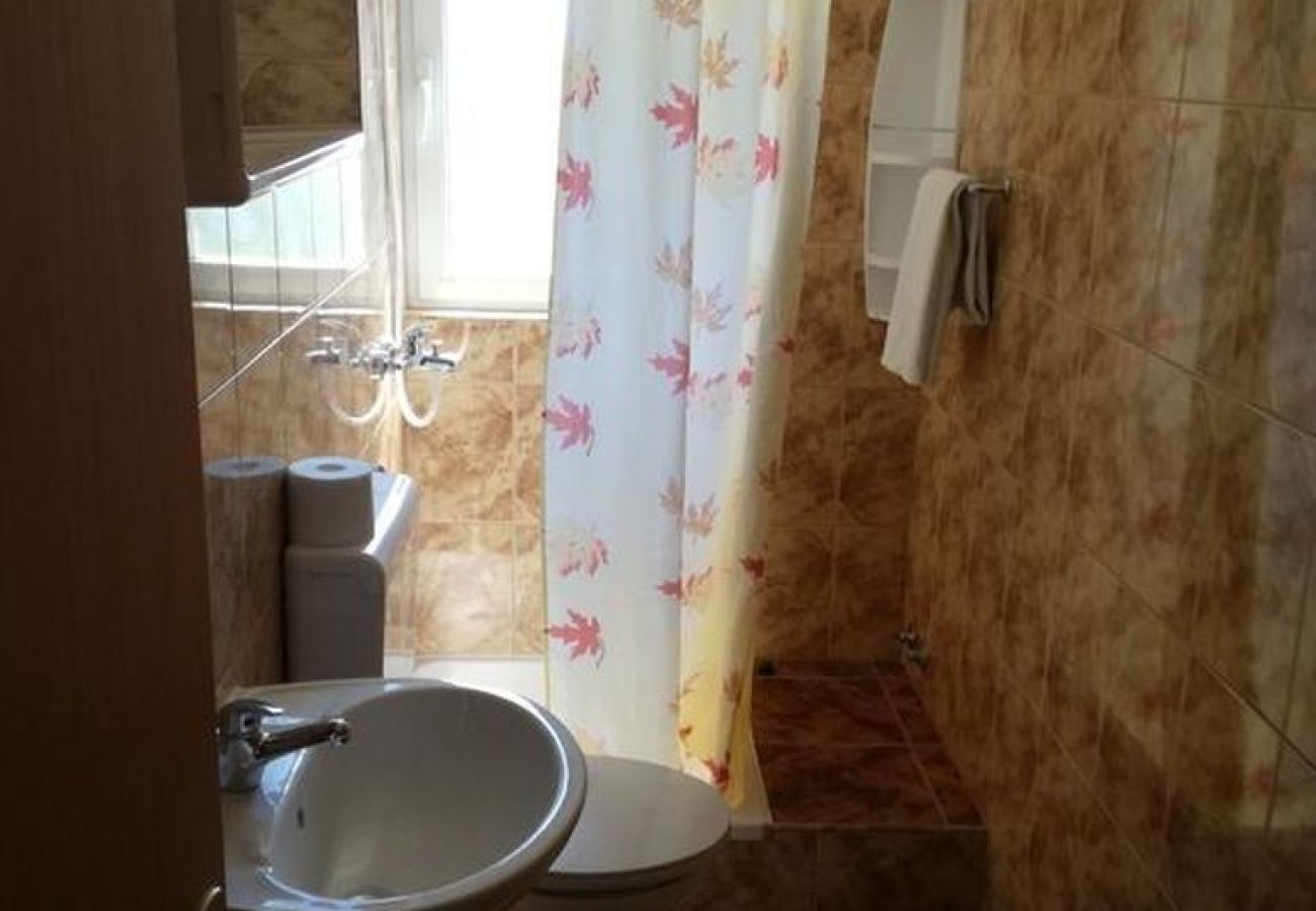 Apartamento en Kampor - Apartamento en Kampor con Terraza, Acondicionador, WIFI (4235-3)