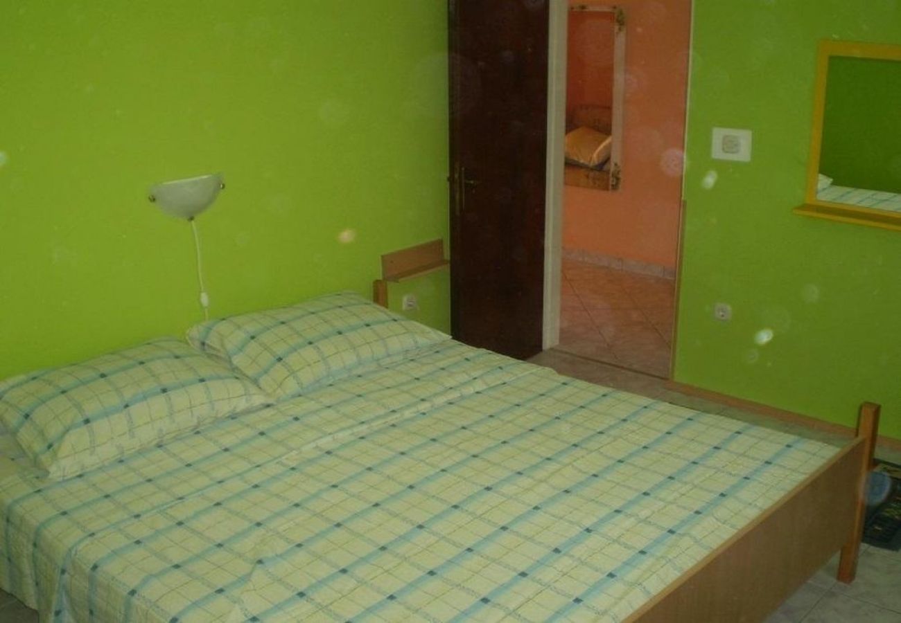 Apartamento en Kampor - Apartamento en Kampor con Terraza, WIFI (4235-4)