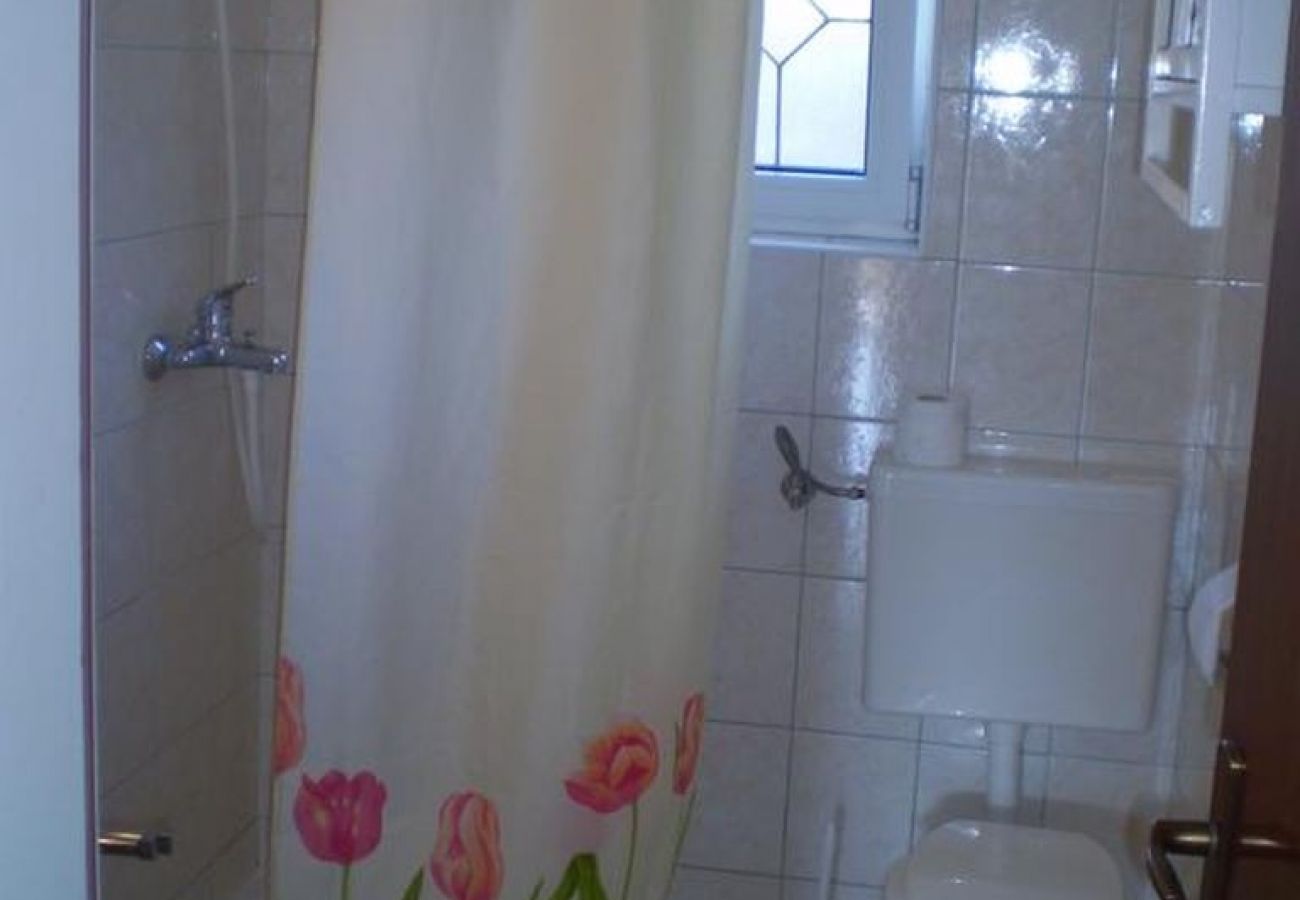 Apartamento en Kampor - Apartamento en Kampor con Terraza, WIFI (4235-4)