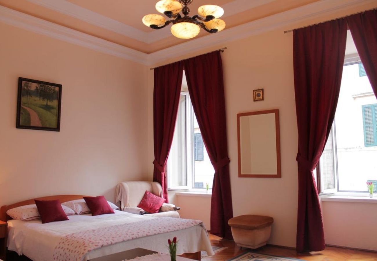 Apartamento en Dubrovnik - Apartamento en Dubrovnik con Acondicionador, WIFI, Lavadora (4246-2)