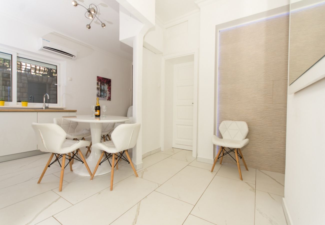 Apartamento en Trogir - Apartamento en Trogir con Seaview, Terraza, Acondicionador, WIFI (3459-3)